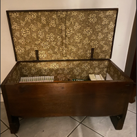 Cassa panca in noce antica