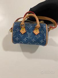 Louis Vuitton charme/ portamonete