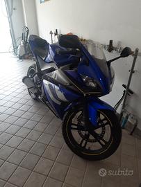 Yamaha yzf r125