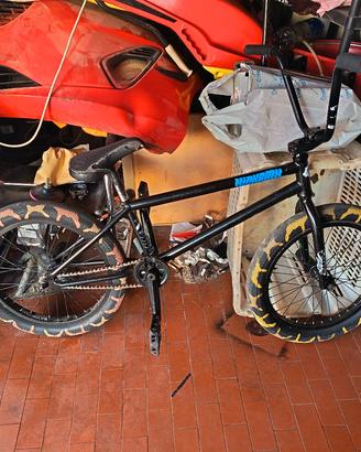 bmx freestyle assemblata 