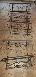 Portavasi vintage  in ferro battuto per ringhiera