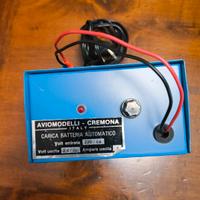 Caricabatteria per aeromodellismo.