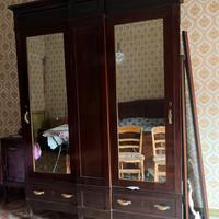 Intera camera da letto antiquariato