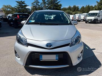 Toyota Yaris 1.5 Hybrid 5 porte Lounge