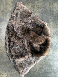 Cappello a secchiello marrone effetto pelliccia