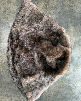 Cappello a secchiello marrone effetto pelliccia