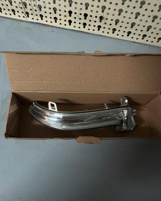 indicatore direzione specchietto dx bmw 2017-2021
