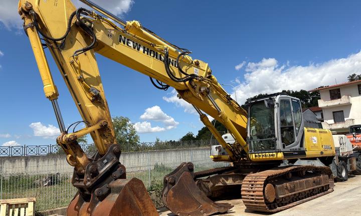 Escavatore New Holland E385B