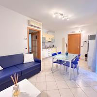 Riccione appartamento con giardino annuale