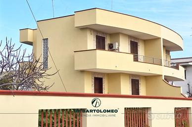 Via cacace villa su tre livelli