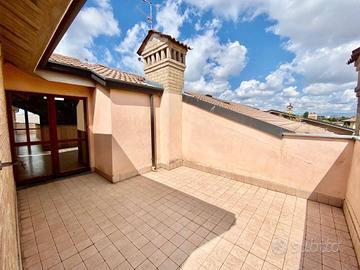Attico / Mansarda di 260 m² con 4 locali e box aut