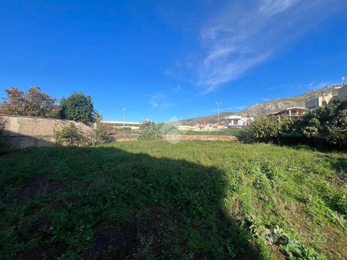TER. RESIDENZIALE A MONDRAGONE - Vista 3