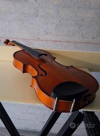 Vecchi violini decorativi –per arredo vintage