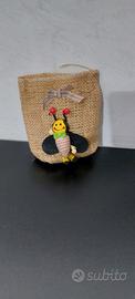 sacchetto in juta con decorazione ape