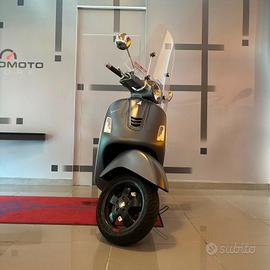 Piaggio Vespa 300 GTS