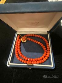 GIROCOLLO IN CORALLO ROSSO E ORO 18K