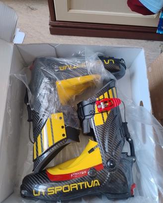 Scarponi scialpinismo La sportiva stratos NUOVI