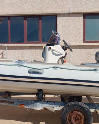 Gommone Valiant V-520 con Mercury 40 cv 4tempi