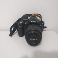 Nikon D3000 