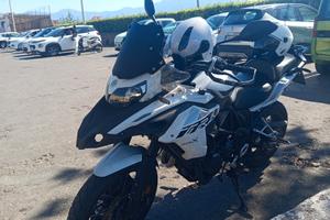 moto Benelli trk502x