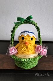 pulcino pasqua con cestino 