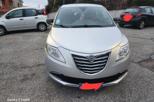 lancia ypslon 1200 a benzina