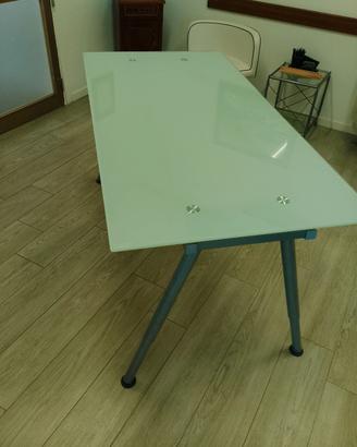 scrivania Ikea serie galant