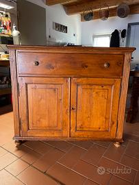 Credenza antica arte povera