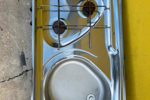 Fornello e lavabo
