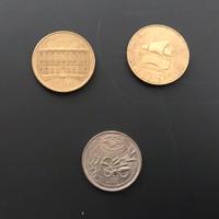 3 Rare monete: 2 da 200 e 1 da 100 Lire