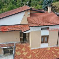 Villa singola Piazza al Serchio [Cod. UG450DVVRG]