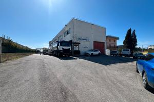 Zona industriale di Salerno capannone e uffici