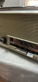 Radio singer
