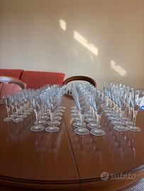 Set completo da 12 calici di quattro misure