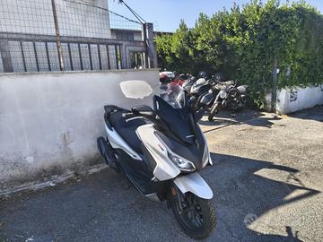 Honda Forza 350