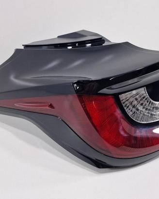 Fanale posteriore sx toyota yaris 4 2020> v356015l