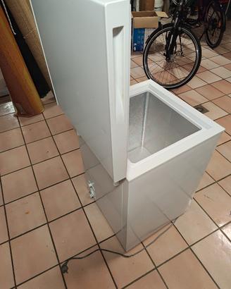 congelatore a pozzetto.