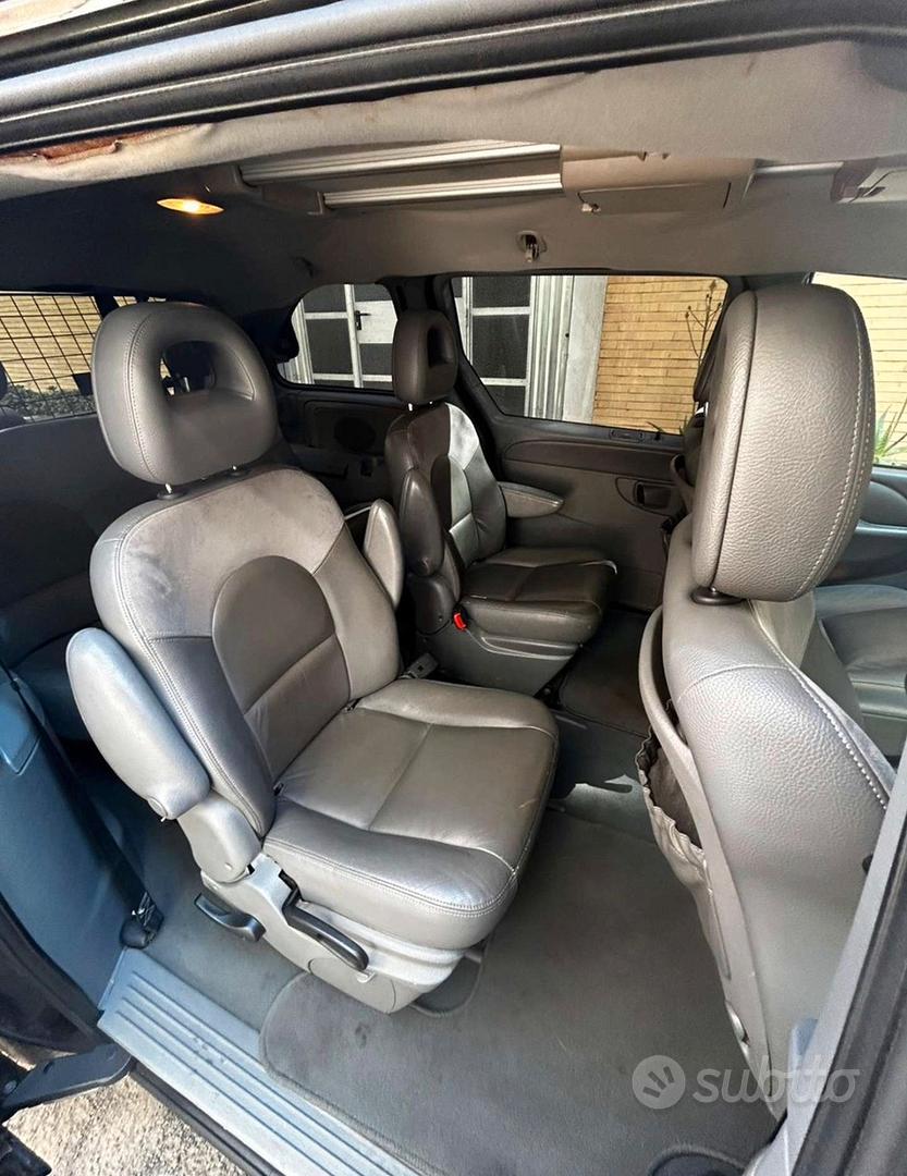 Chrysler Voyager 2010 photo 5