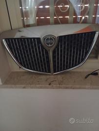 mascherina lancia y