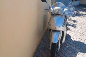 peugeot twitter 150