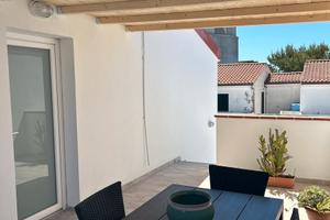 Terrazza relax e scorci di mare- 5 posti letto