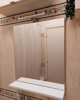 specchio bagno con mensola e luce