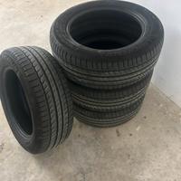 4x MICHELIN 215/55 R16 97V Primacyhp anno 2012.