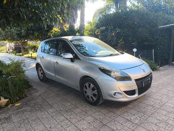 Renault Scenic xmod 2010 1.5 dci