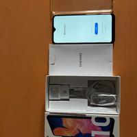 Samsung A10 con cover e pellicola Outfitters