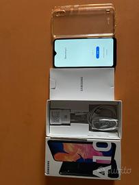 Samsung A10 con cover e pellicola Outfitters