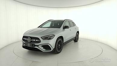 MERCEDES-BENZ GLA 180 Automatic