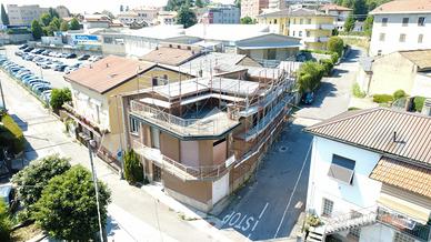 3 LOCALI A VEDUGGIO CON COLZANO