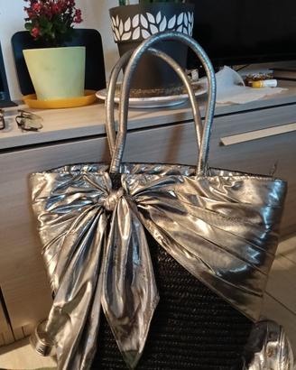 Borsa in paglia intrecciata