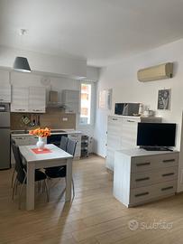 Bilocale a pian terreno vicino al mare e al centro